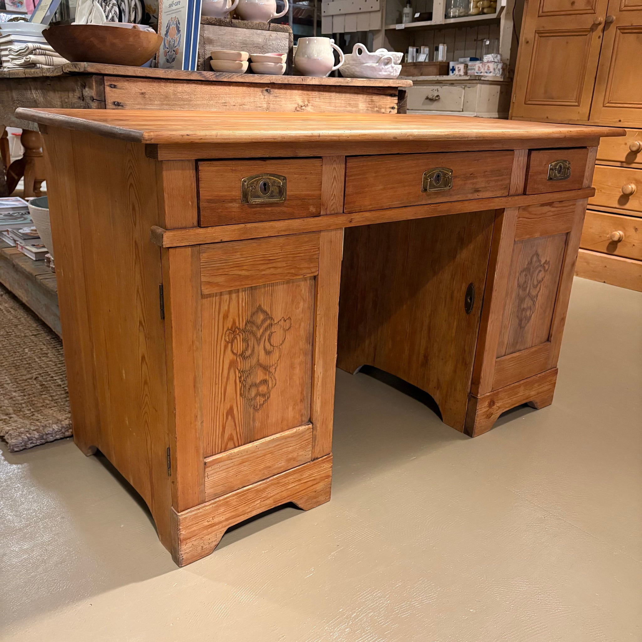 20-30's Pine Desk Table イギリス アンティークデスク Antique Scandinavian Pine Desk – Vintage Retriever