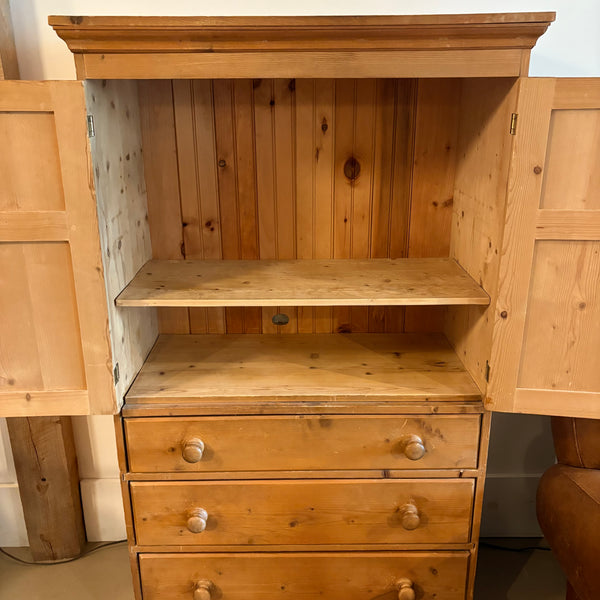 3-Drawer Pine Cabinet