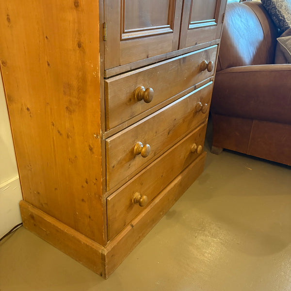 3-Drawer Pine Cabinet