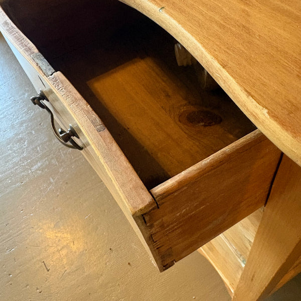 Vintage 4-Drawer Dresser